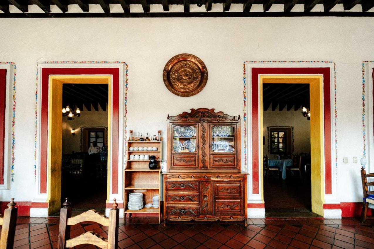 Best Western Plus Posada De Don Vasco Pátzcuaro Exteriör bild Interior of the house
